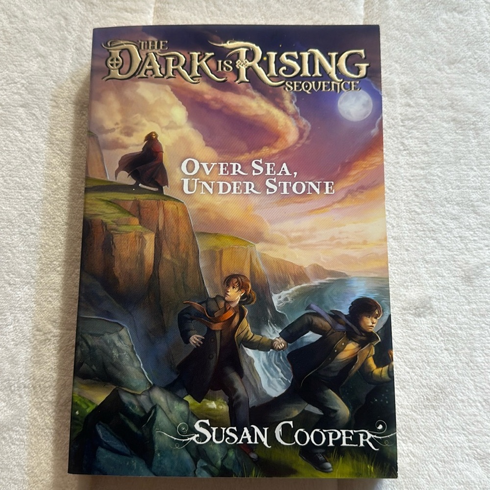 ☄️2/$15☄️ The Dark is Rising Sequence.  Over Sea under stone